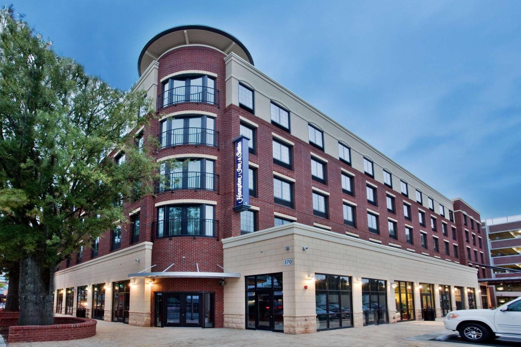 Hampton & Chapel Hill/carrboro Hotel 3*