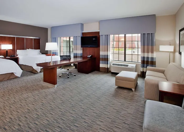 Hampton Inn & Suites Chapel Hill Carrboro Downtown